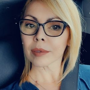 Meet your Posher, Sandra i.